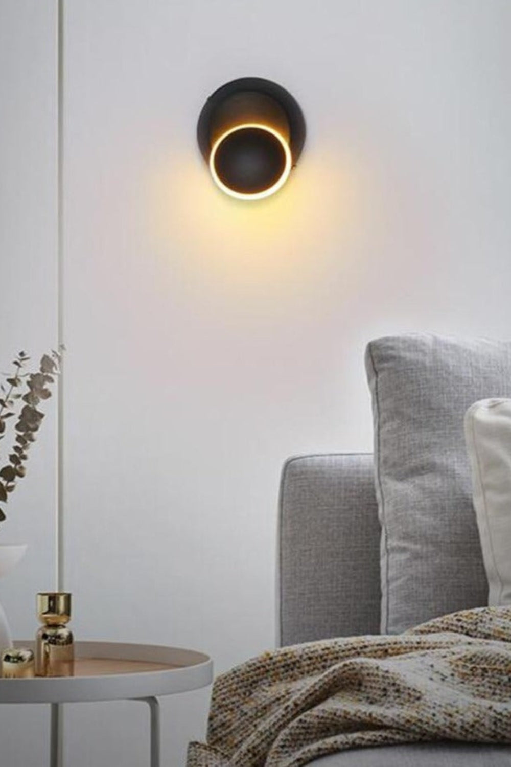 Rotating Round Wall Light