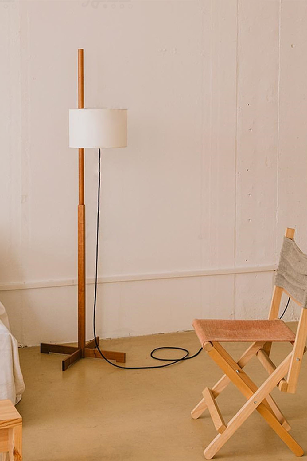 Santa&Cole Walnut Floor Lamp