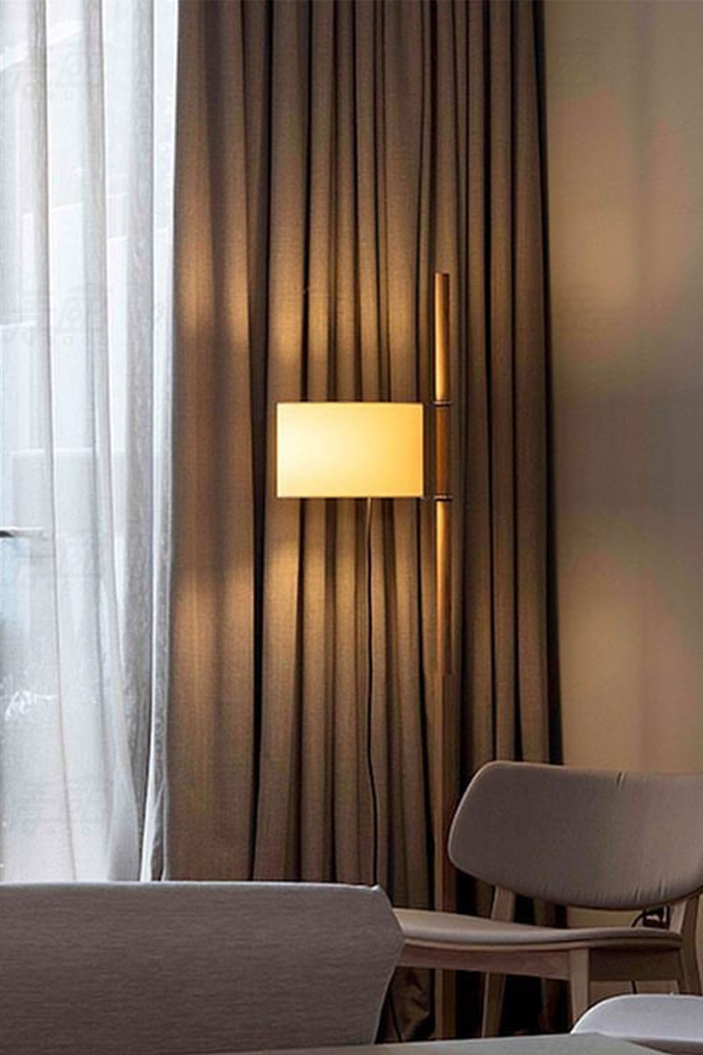 Santa&Cole Walnut Floor Lamp