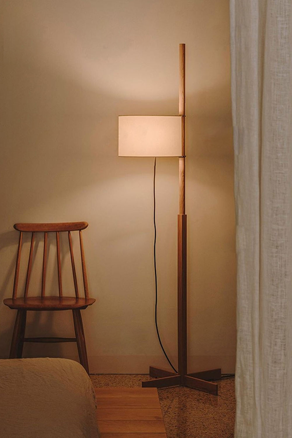 Santa&Cole Walnut Floor Lamp