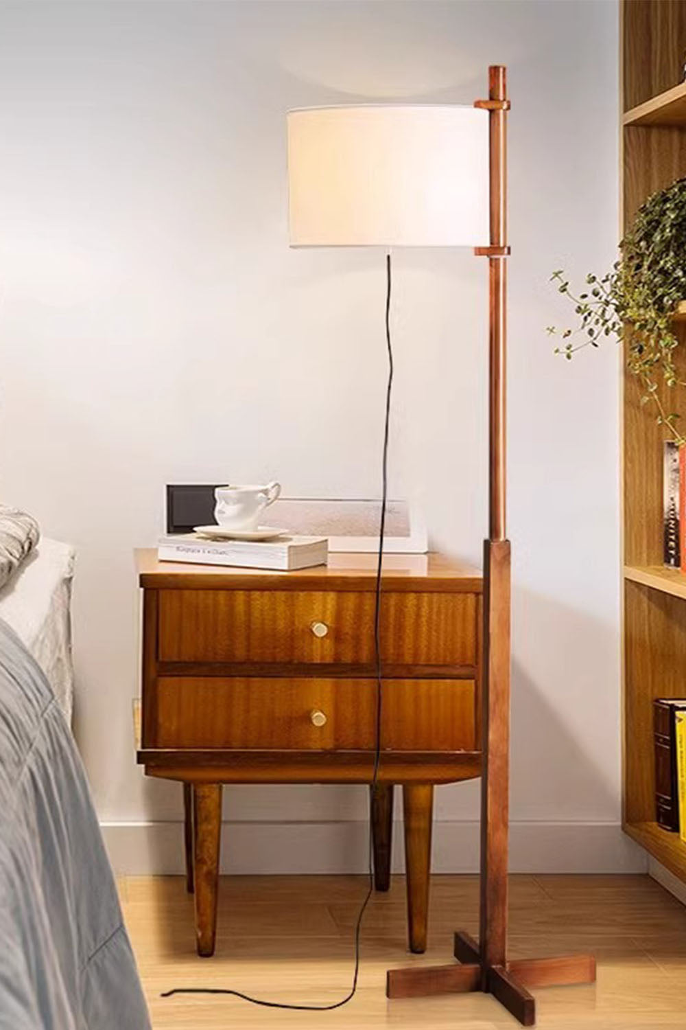 Santa&Cole Walnut Floor Lamp