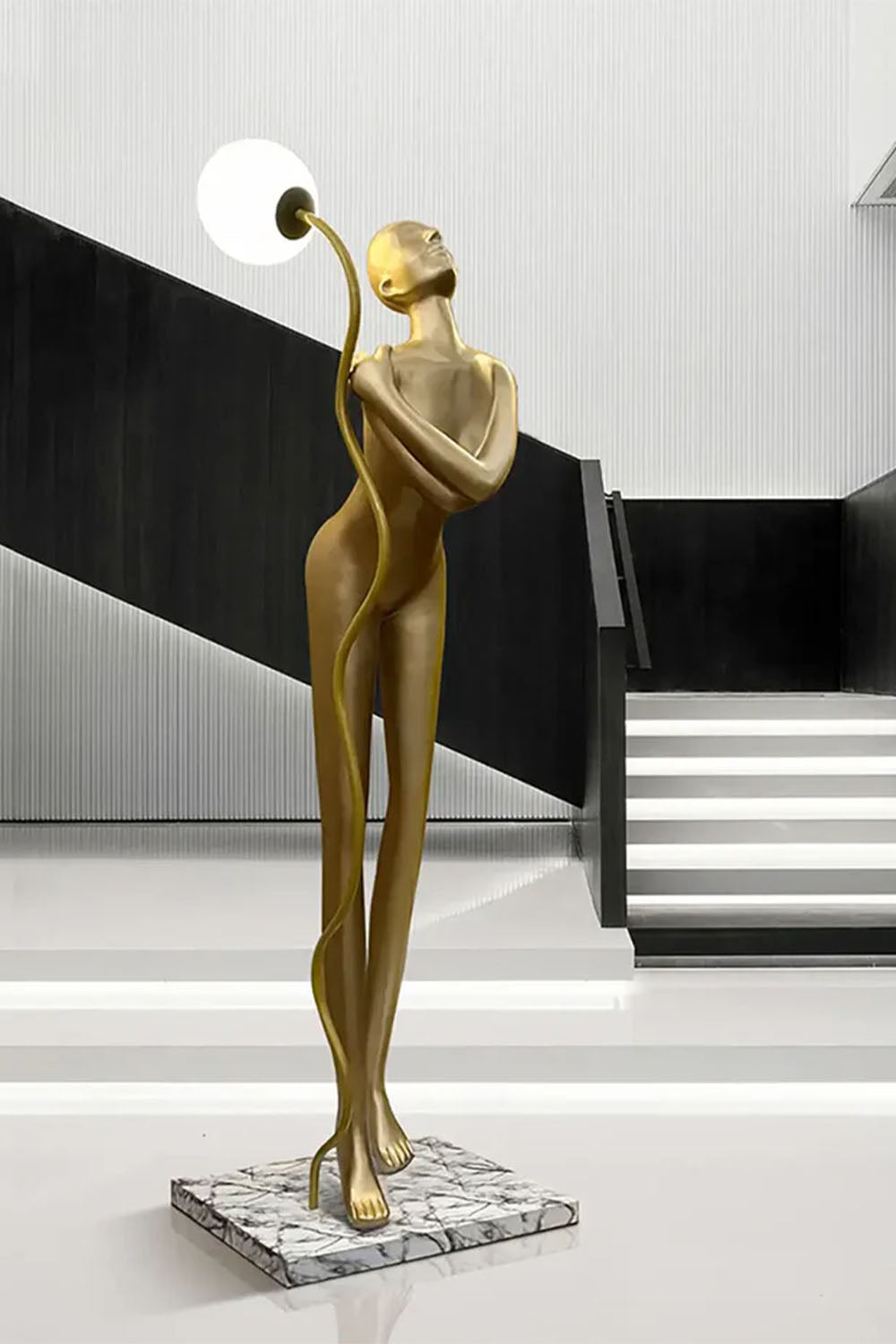 Self-Holding Body Art Sculpture Floor Lamp