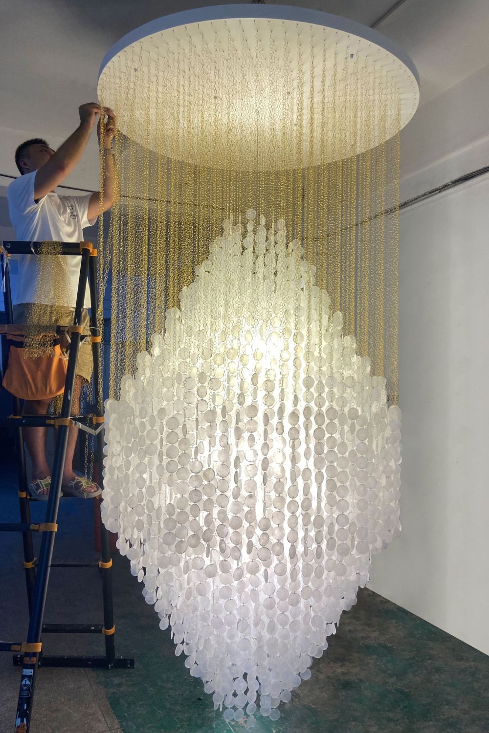 Verpan Fun 8DM Shell Chandelier