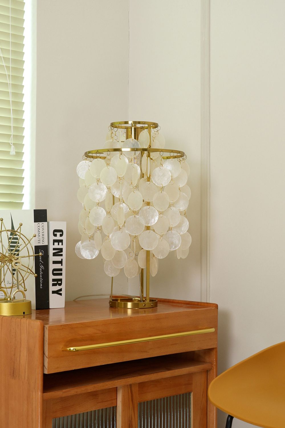 FUN 2 Shell Table Lamp