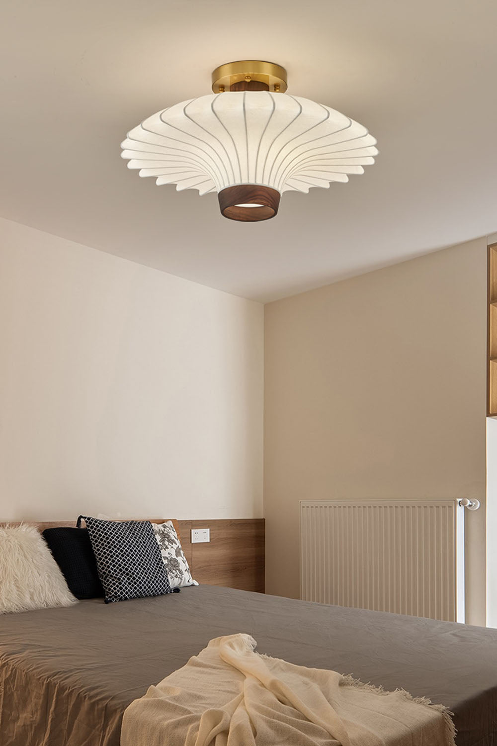 Silk Solid Wood Ceiling Lamp