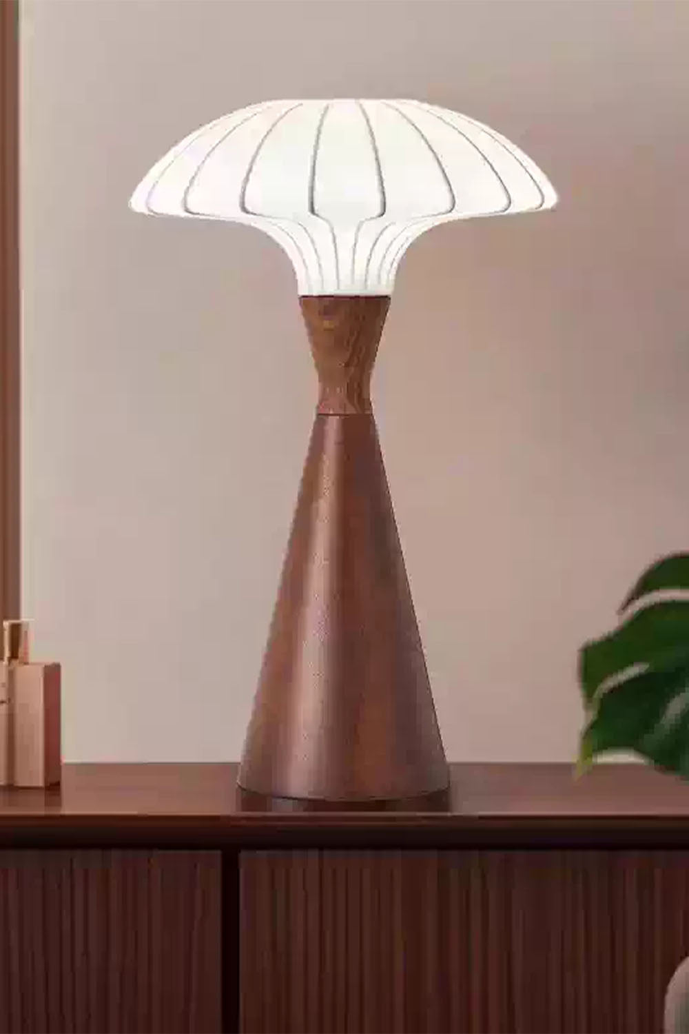 Silk Solid Wood Table Lamp