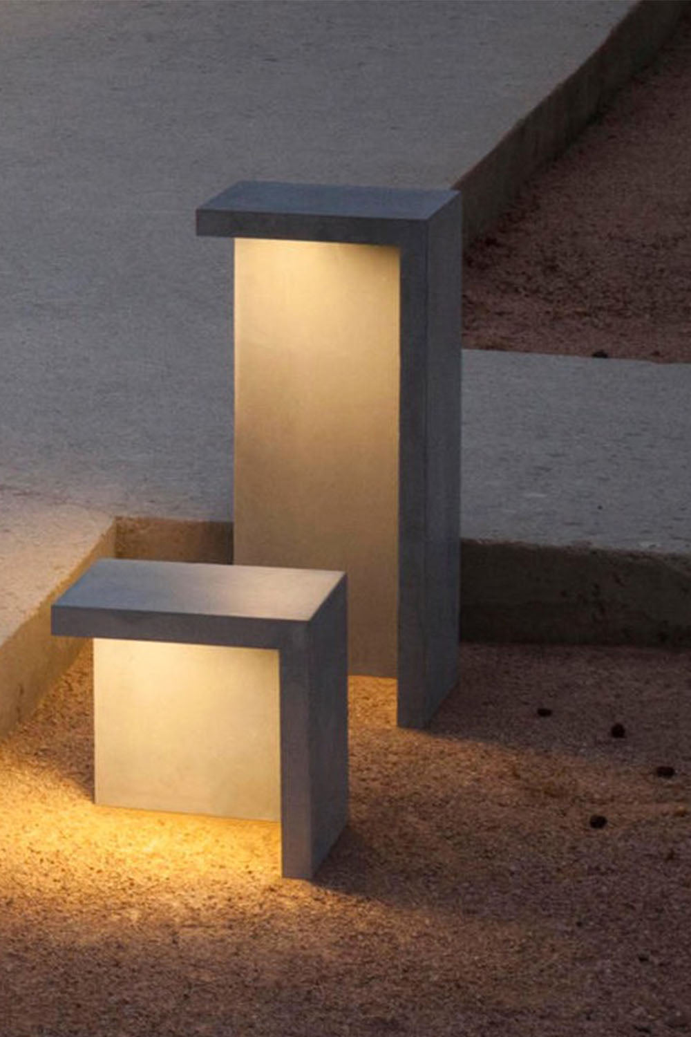 Simple Geometric Outdoor Floor Lamp