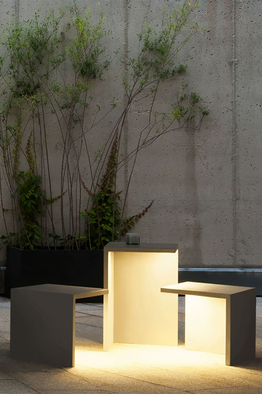 Simple Geometric Outdoor Floor Lamp
