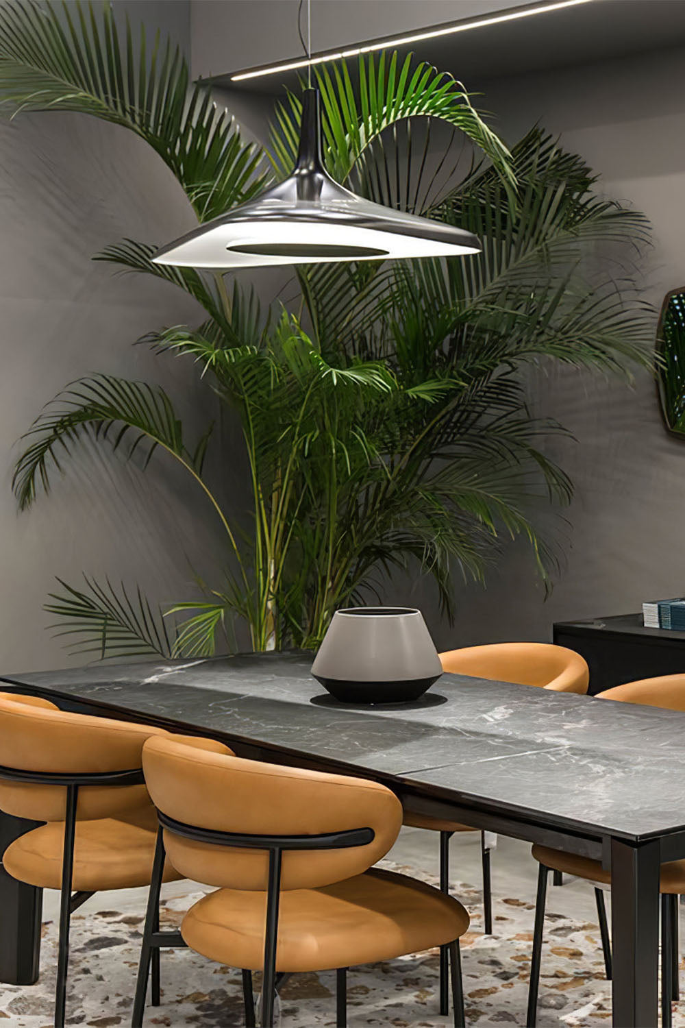 Simple Aero Pendant Light