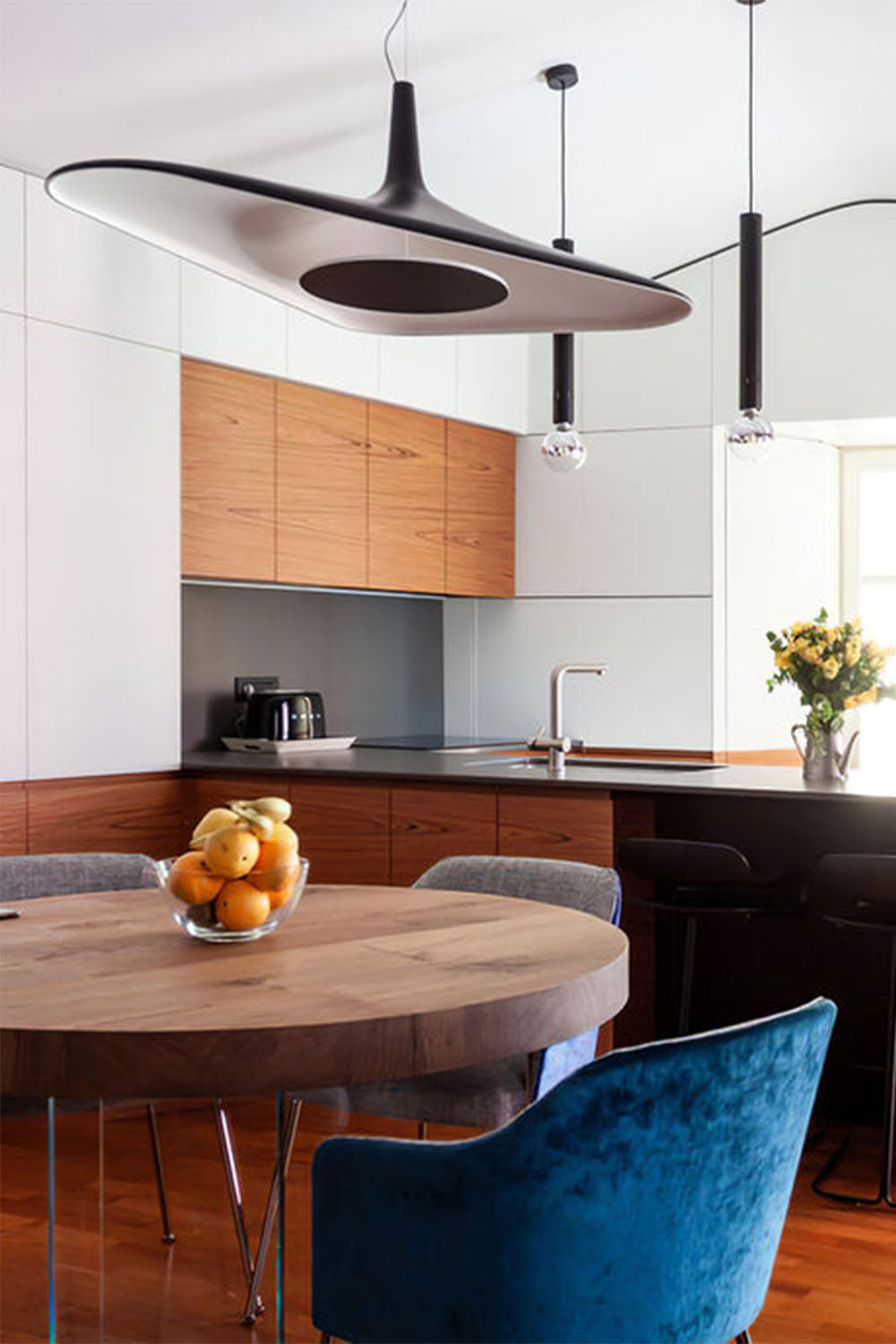 Simple Aero Pendant Light