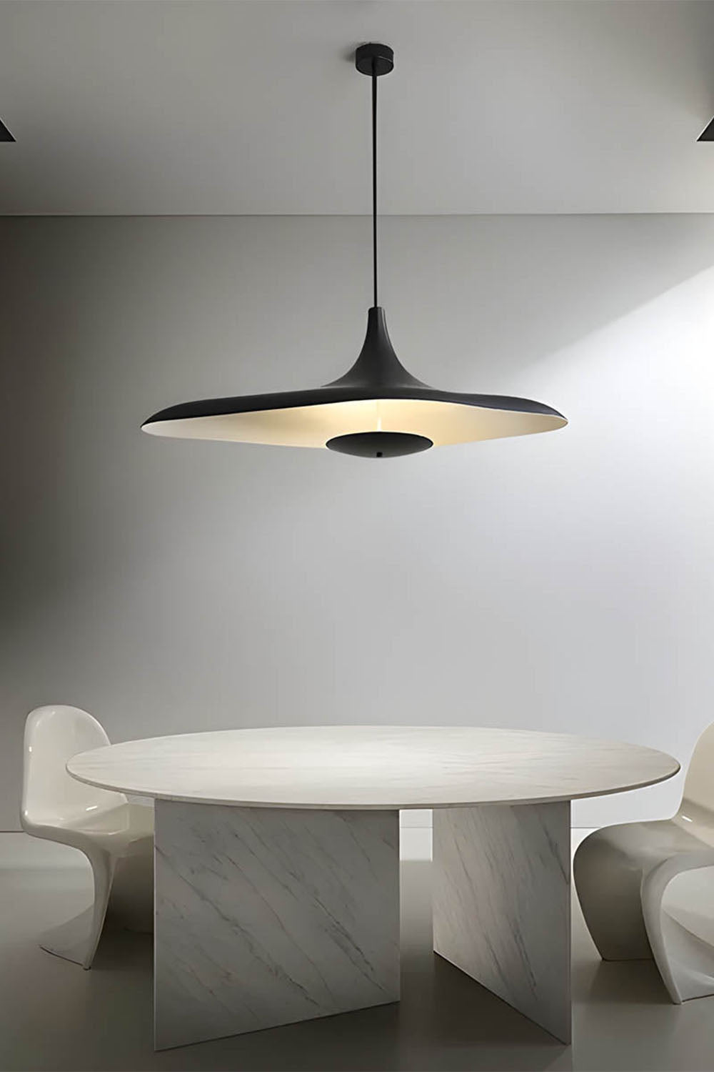 Simple Aero Pendant Light