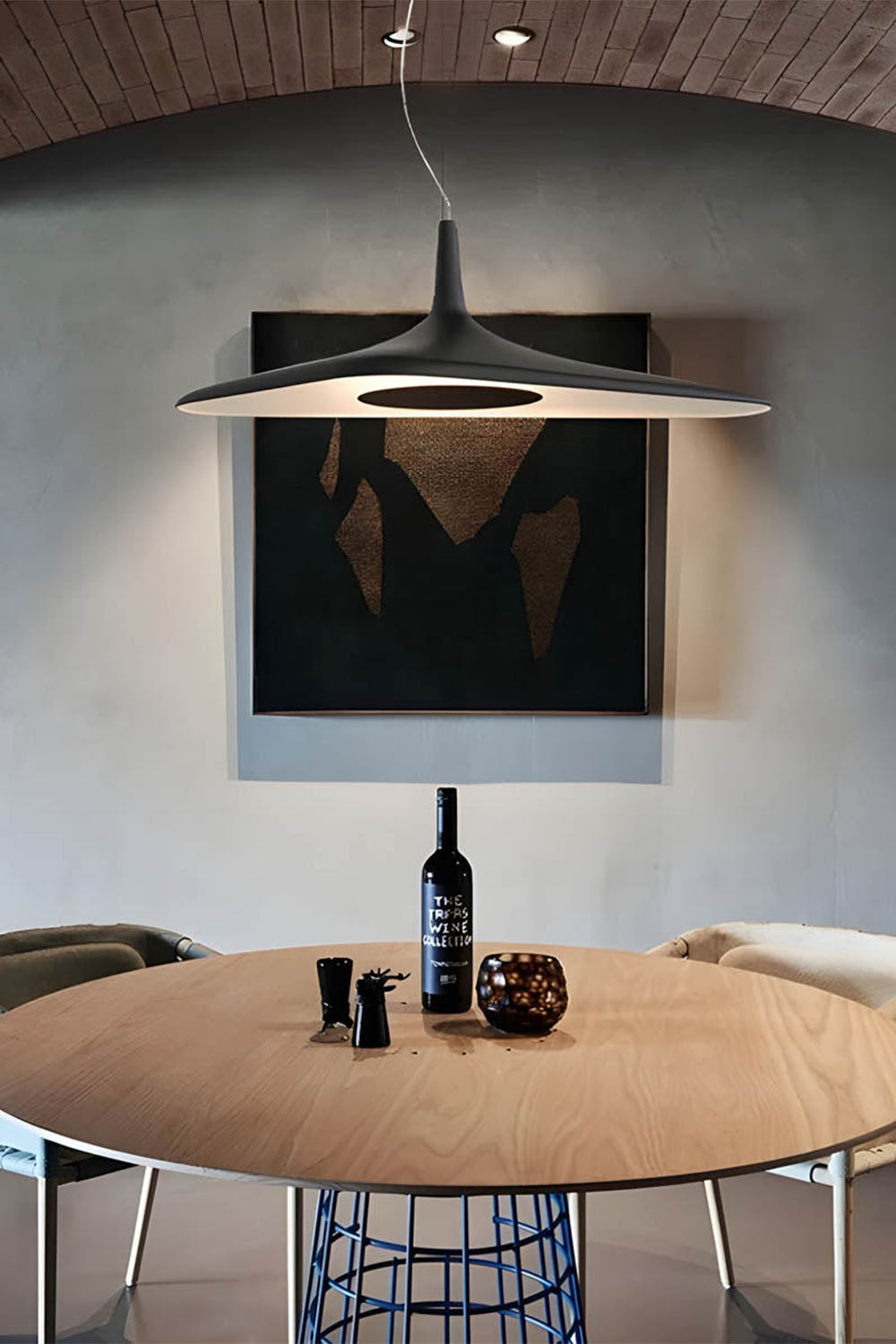 Simple Aero Pendant Light