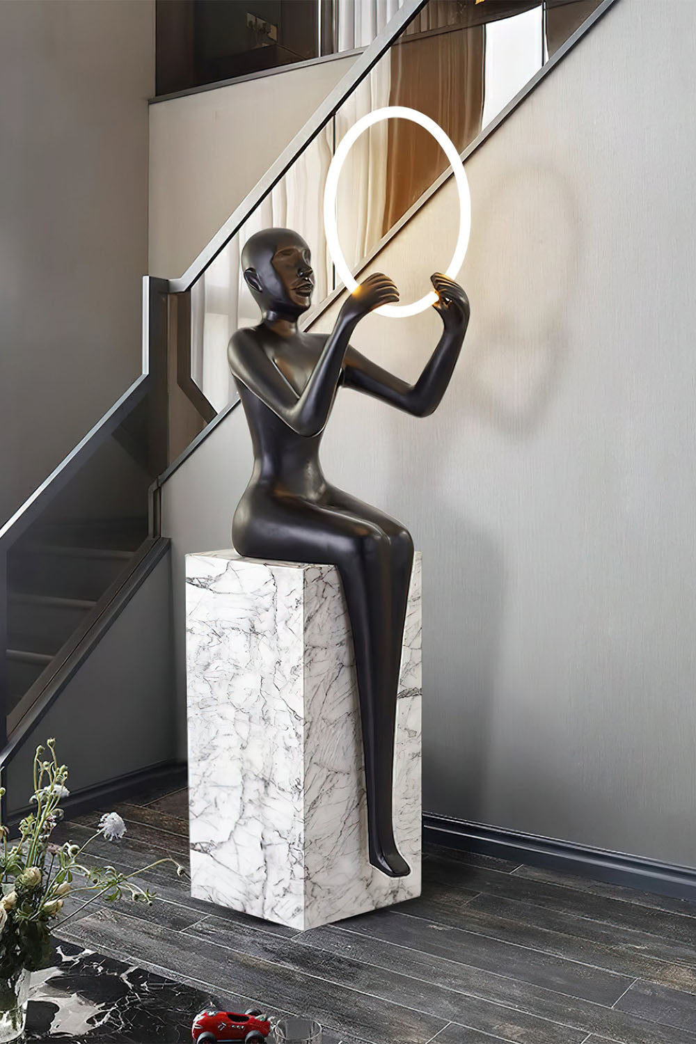 Sitting Sculpture Floor Lamp