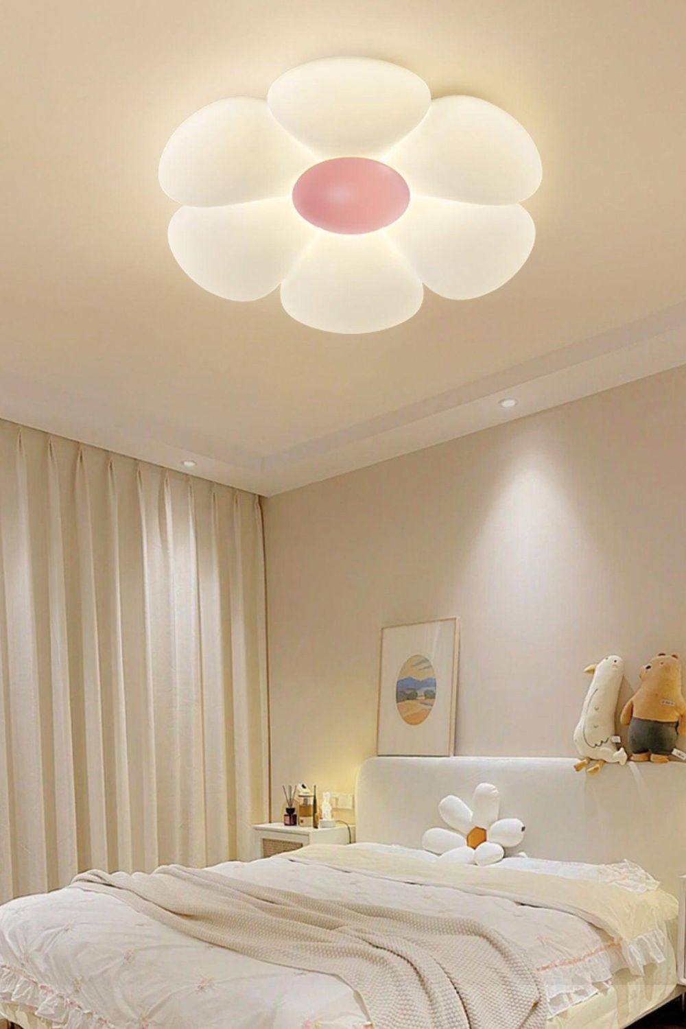 Six-leaf Flower Ceiling Lamp