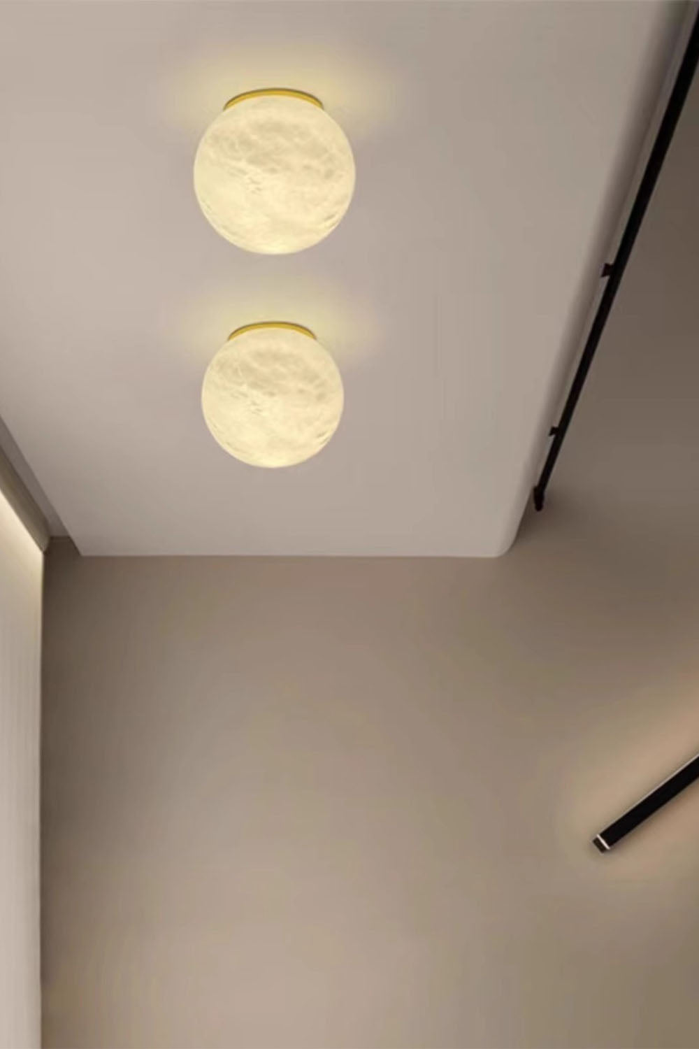 Snow-Vein Stone Globe Wall Lamp