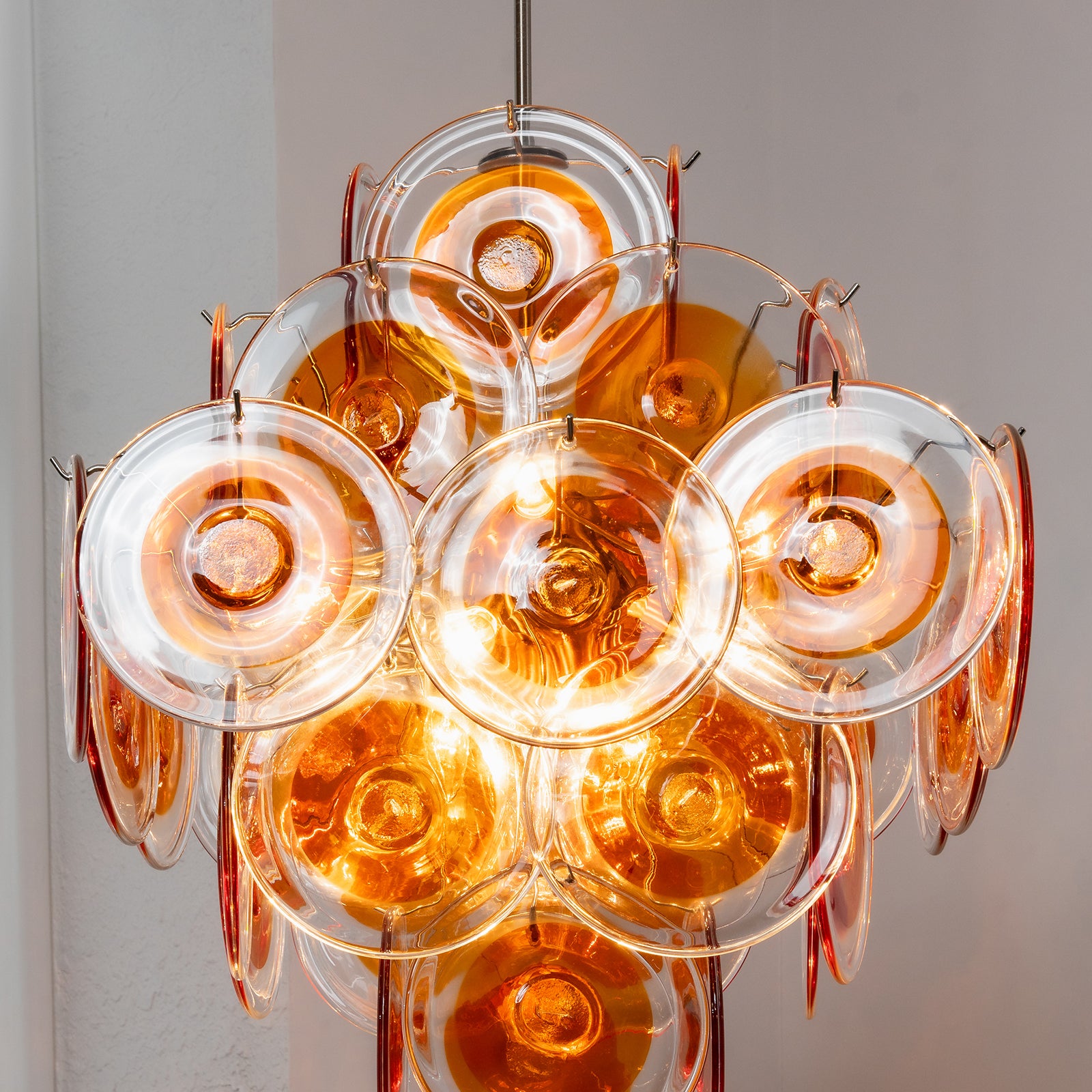 Captivating Light Diffusion