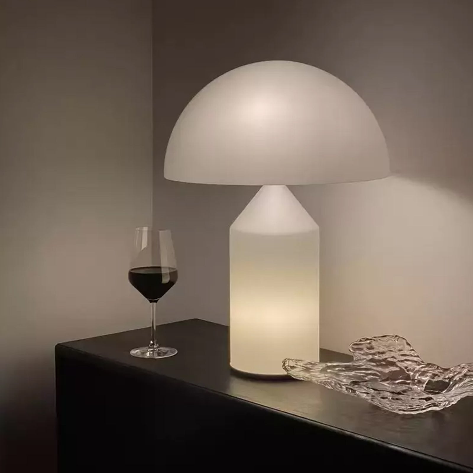 Pure Geometric Silhouette