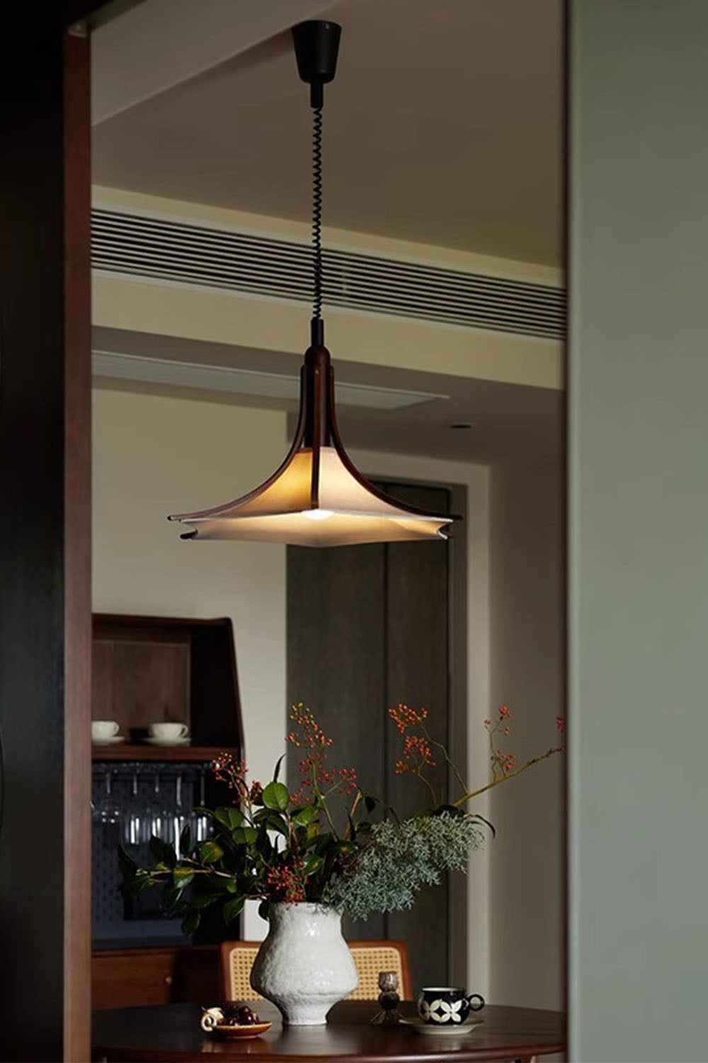 Solid Wood Vintage Trumpet Pendant Lamp