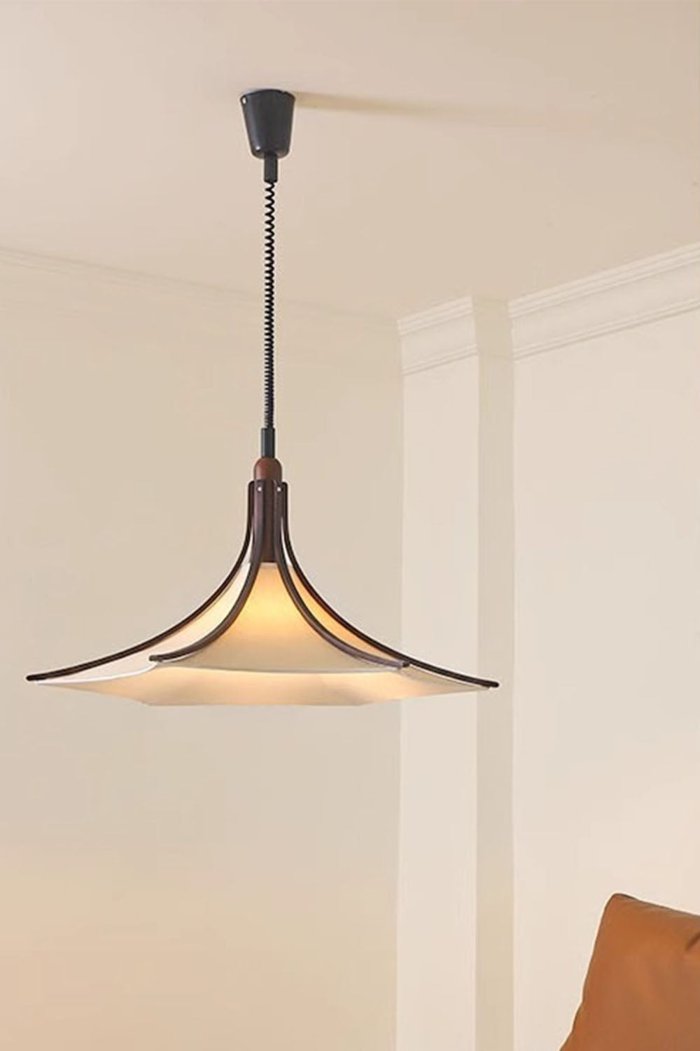Solid Wood Vintage Trumpet Pendant Lamp