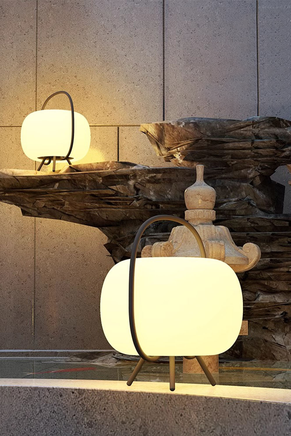 Soluna Pod Lantern Rechargeable Outdoor Lamp