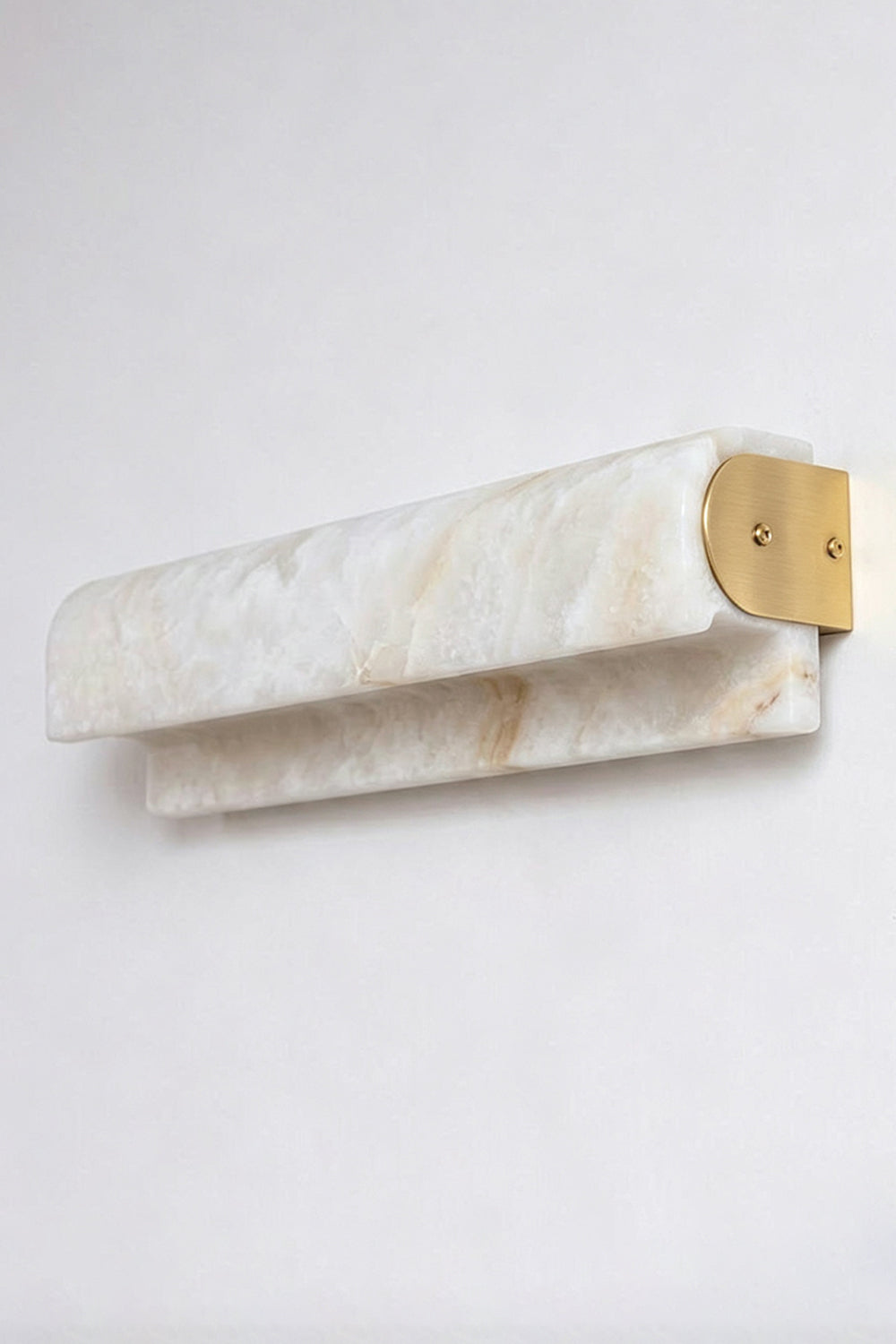 Soren Stacked Alabaster Wall Sconce featuring natural alabaster bars with a gold metal mount for stylish lighting.