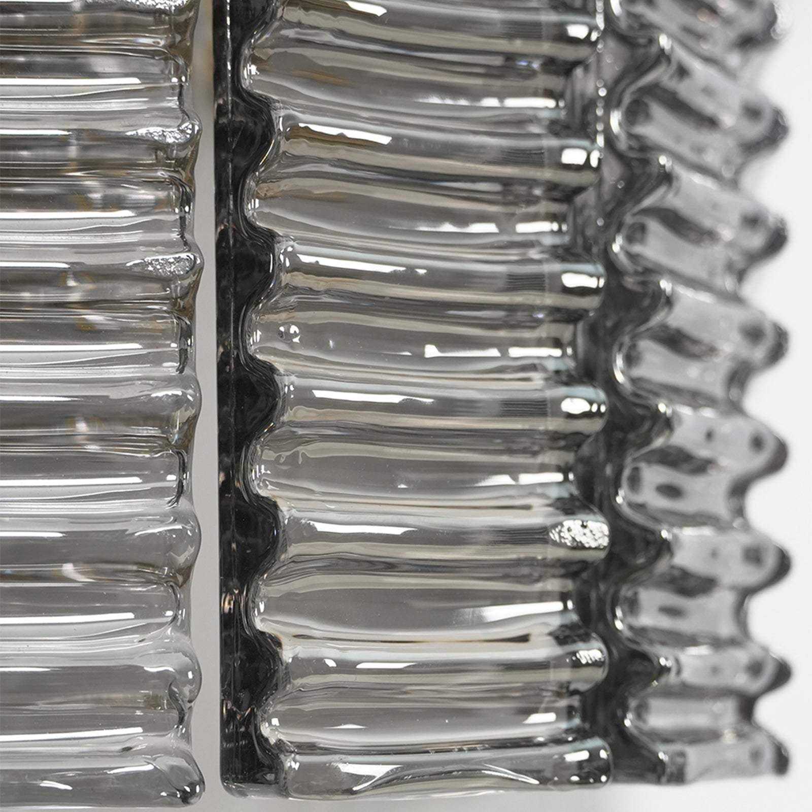 Ribbed Smoky Glass Matrix