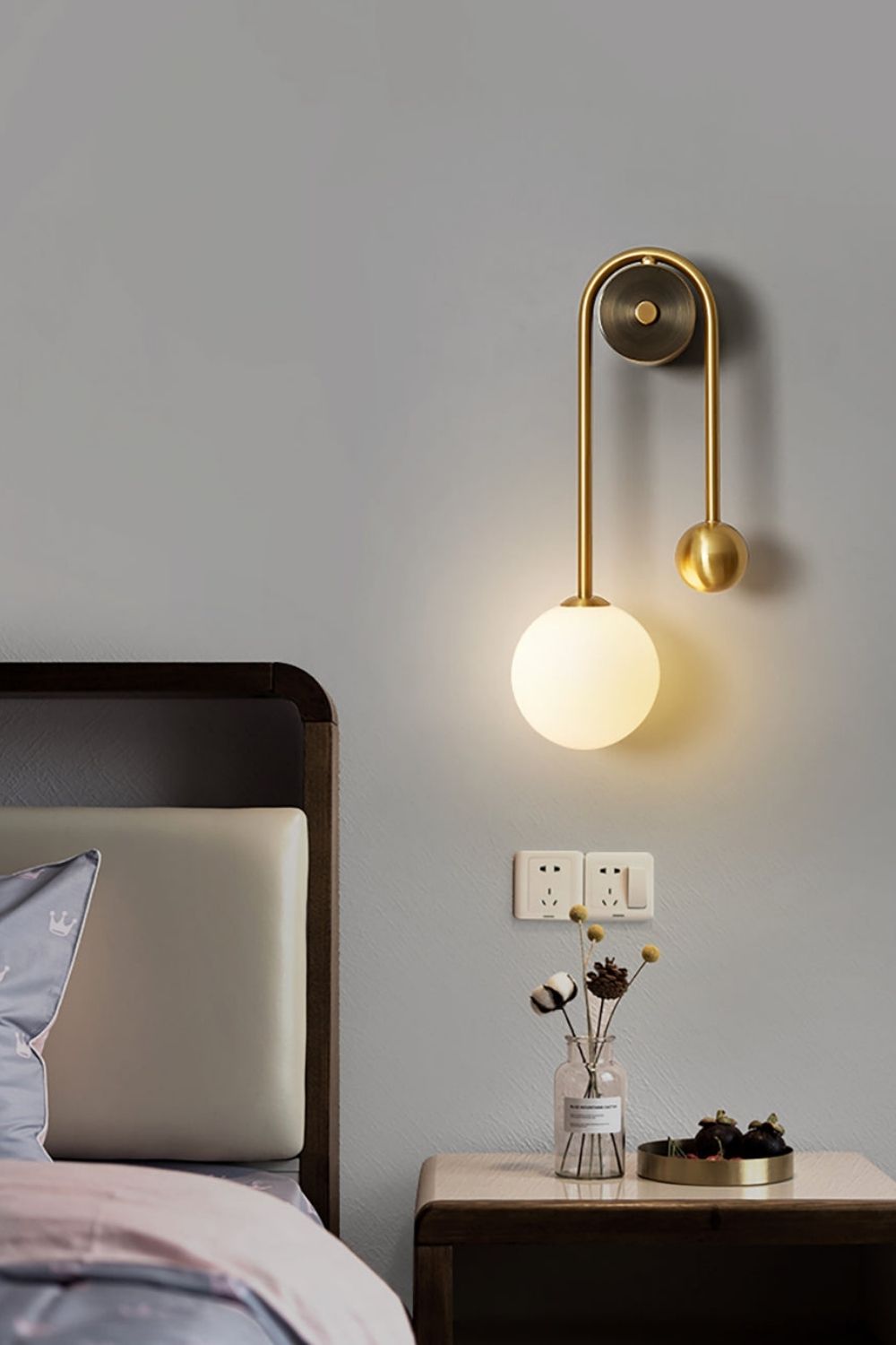 Spherical Light Luxury Wall Lamp