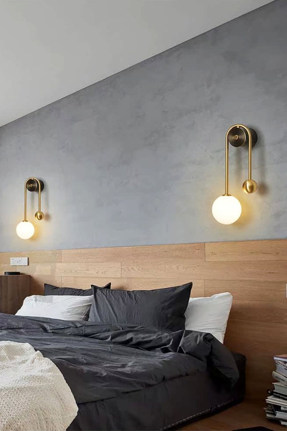 Spherical Light Luxury Wall Lamp