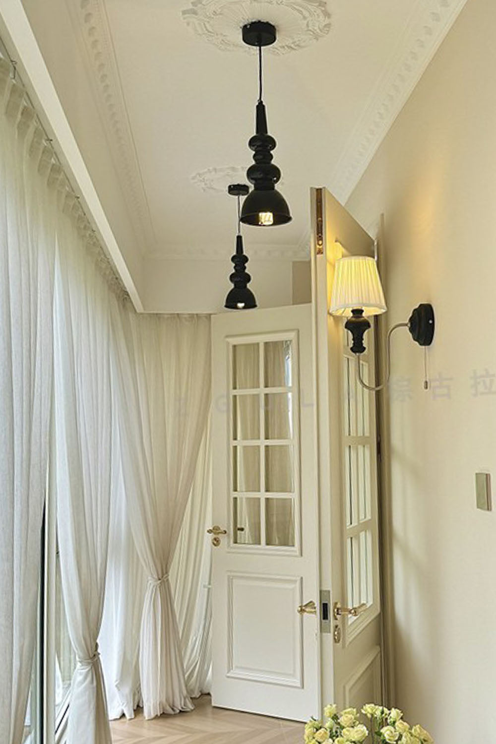 Svelte Noir Pendant Light