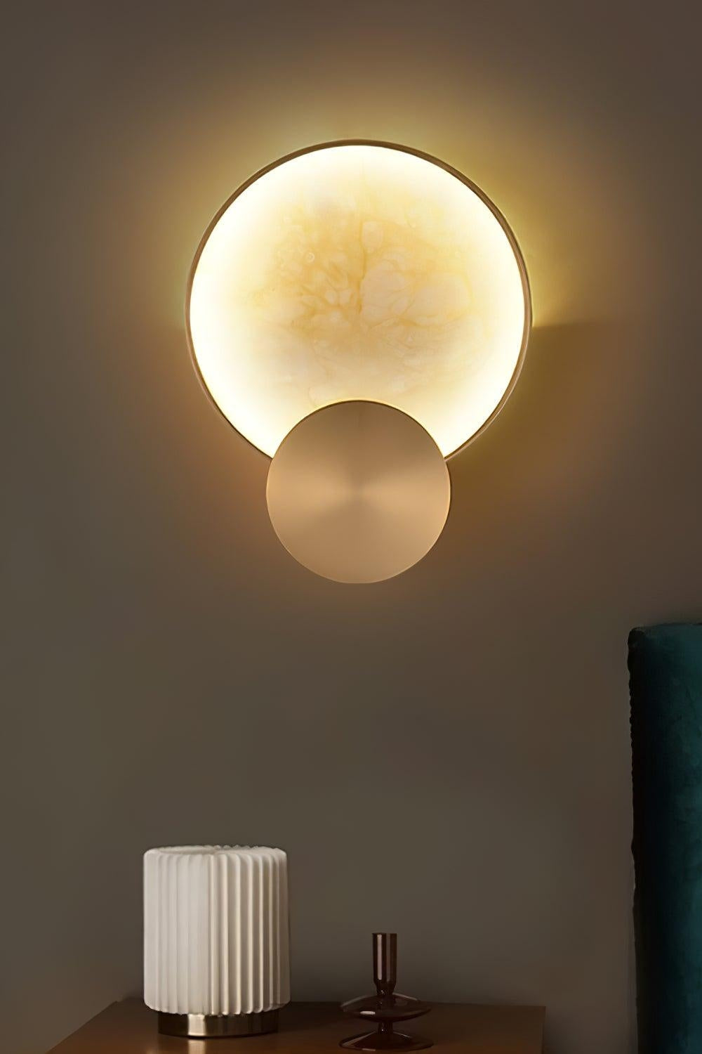 Modern Terra Svet Alabaster Wall Lamp