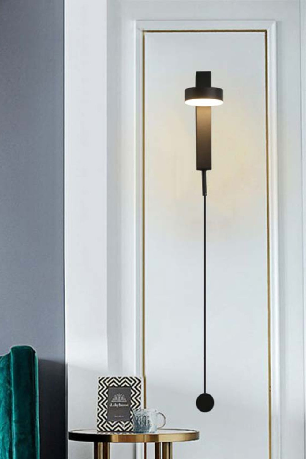 Tournant Wall Light