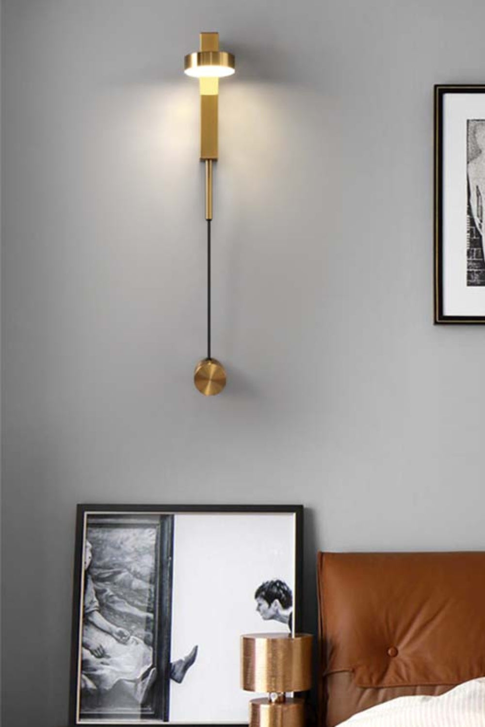 Tournant Wall Light