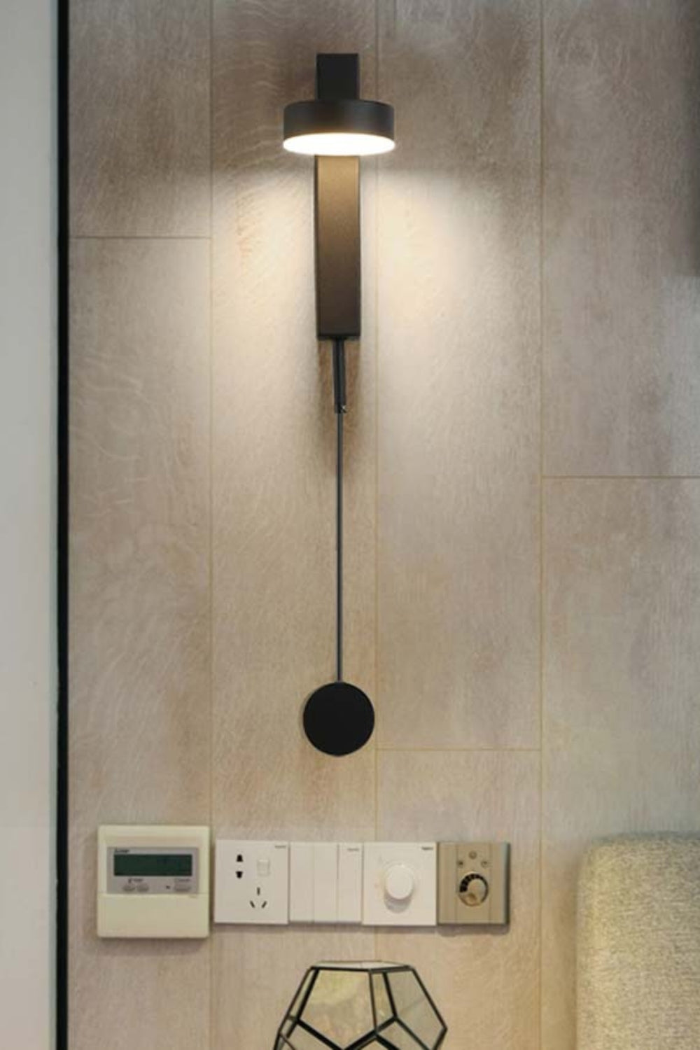 Tournant Wall Light