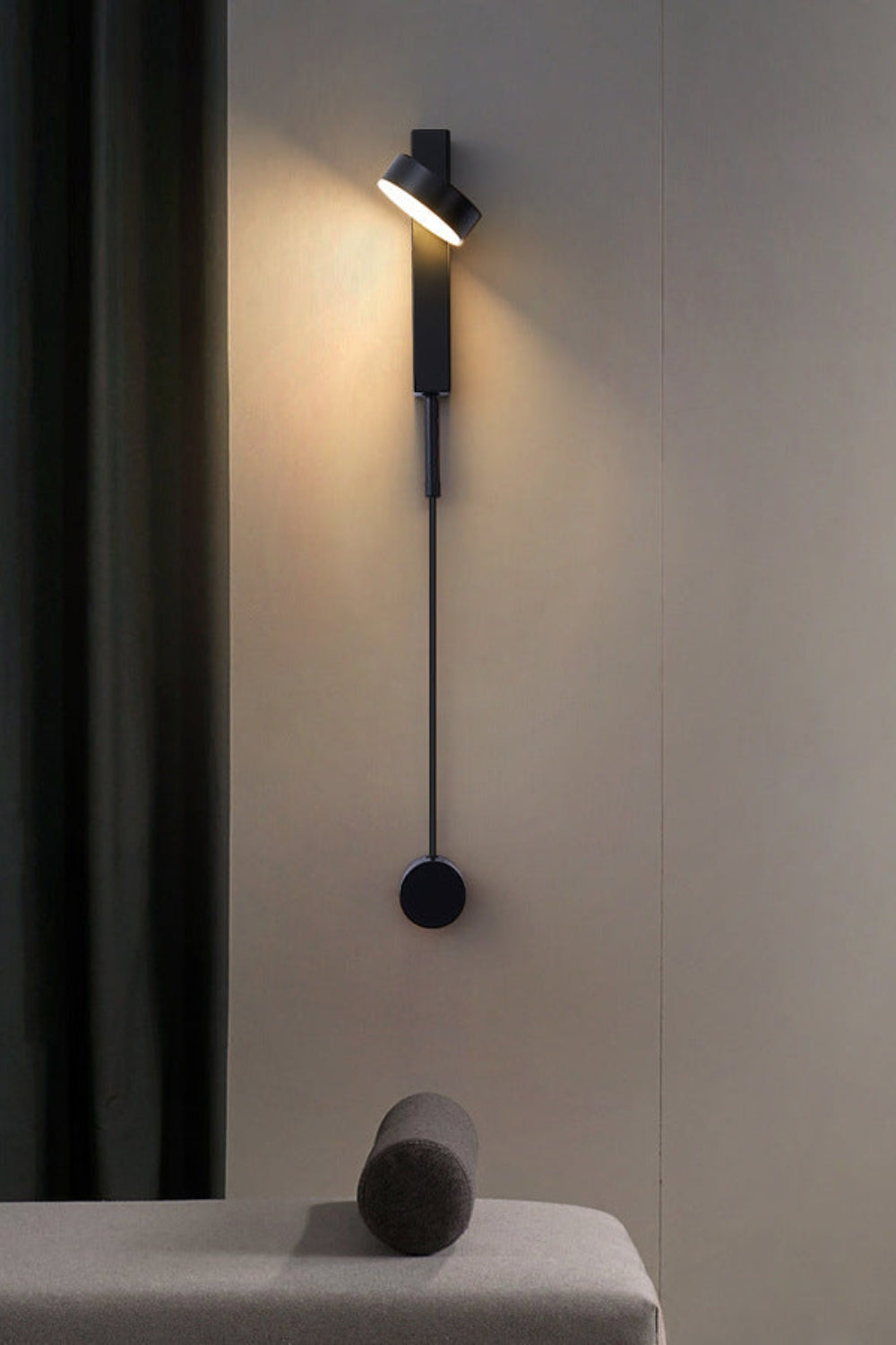 Tournant Wall Light