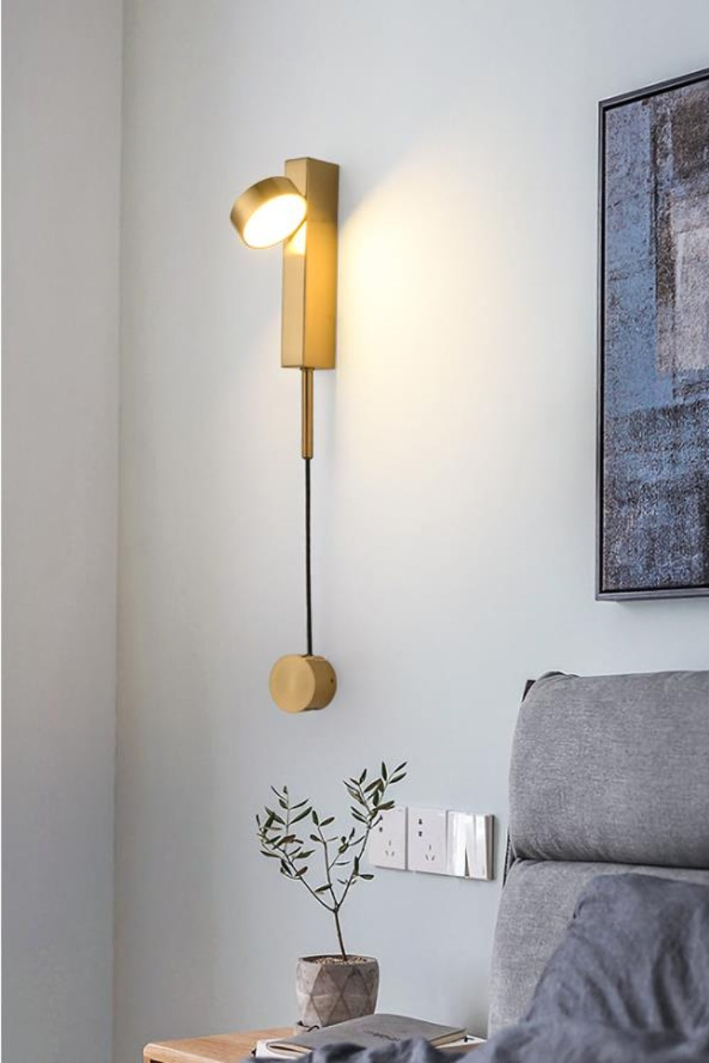 Tournant Wall Light