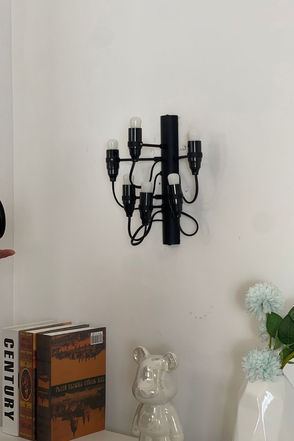 Traditional Mid-century 2097 Wall Lamp