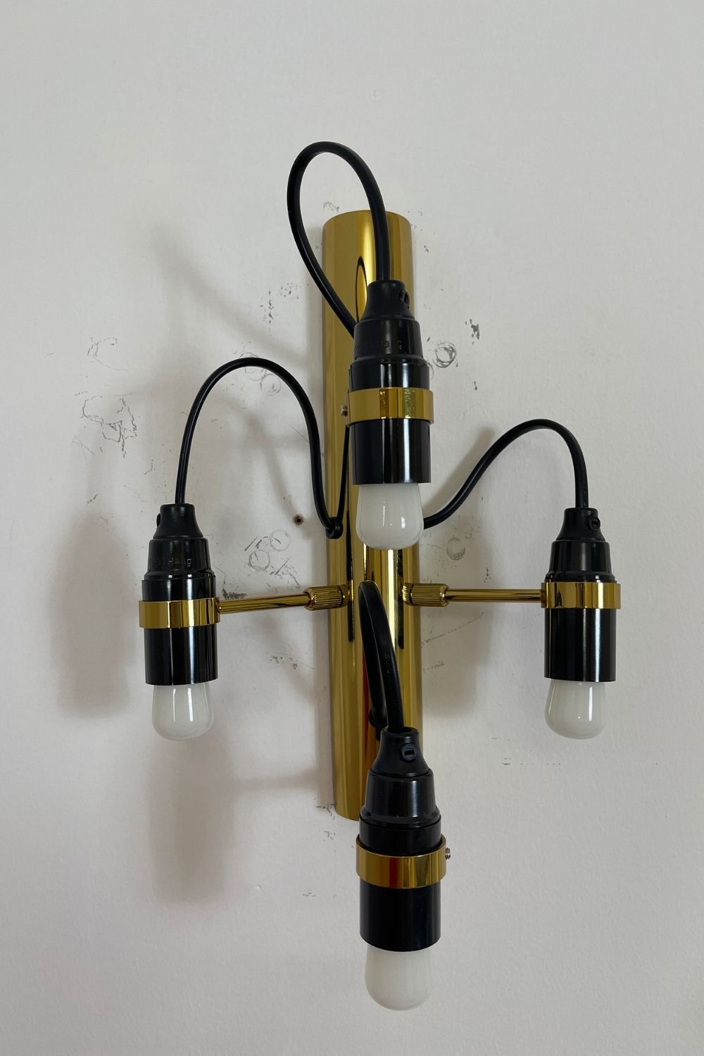 Traditional Mid-century 2097 Wall Lamp