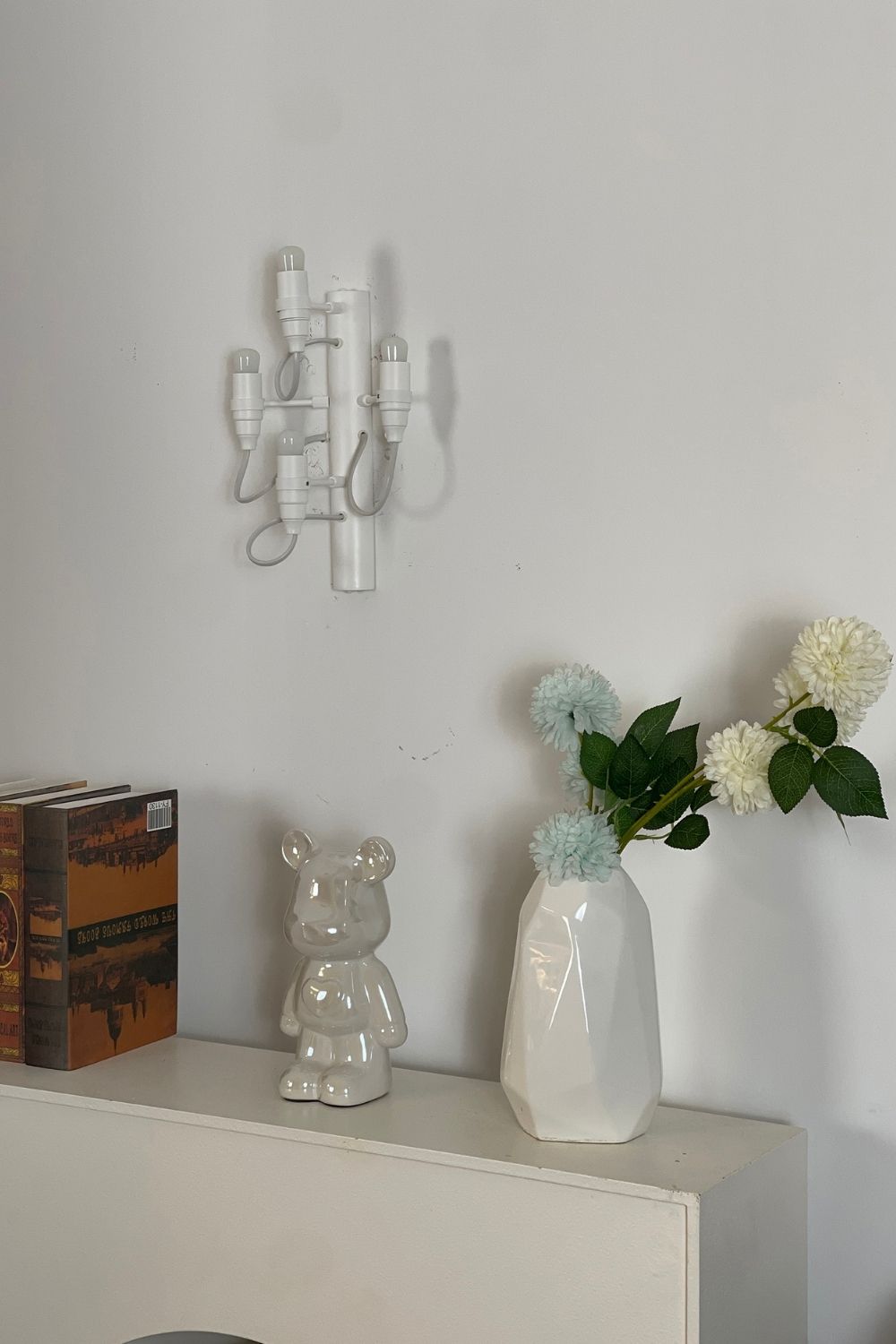 Traditional Mid-century 2097 Wall Lamp