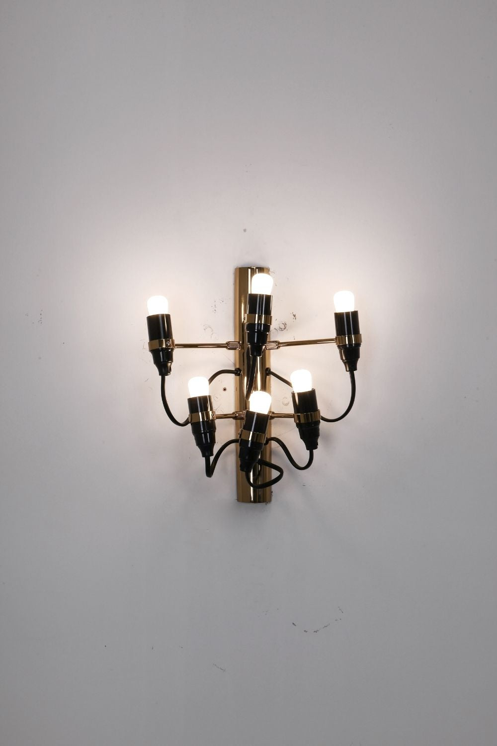 Traditional Mid-century 2097 Wall Lamp