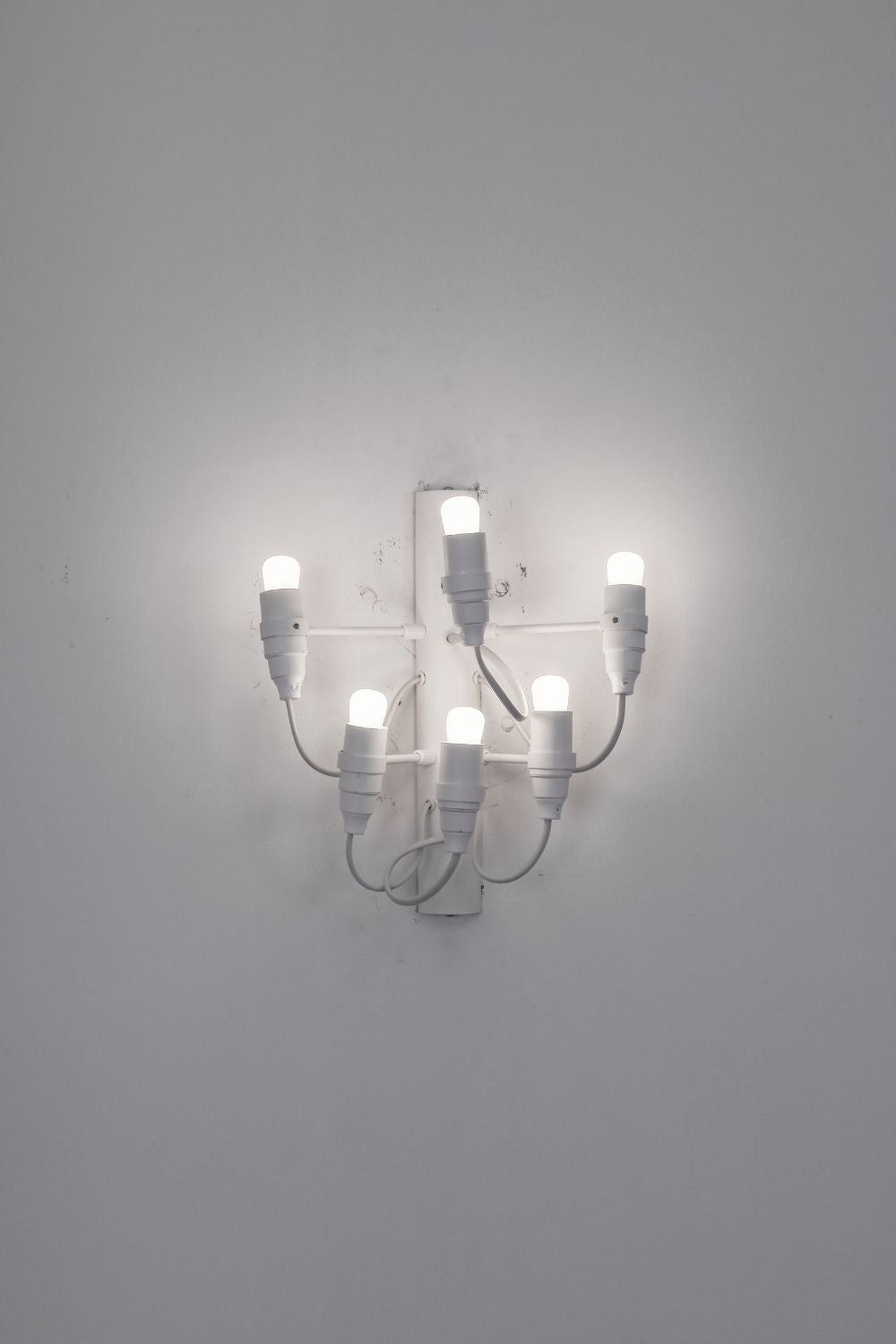 Traditional Mid-century 2097 Wall Lamp