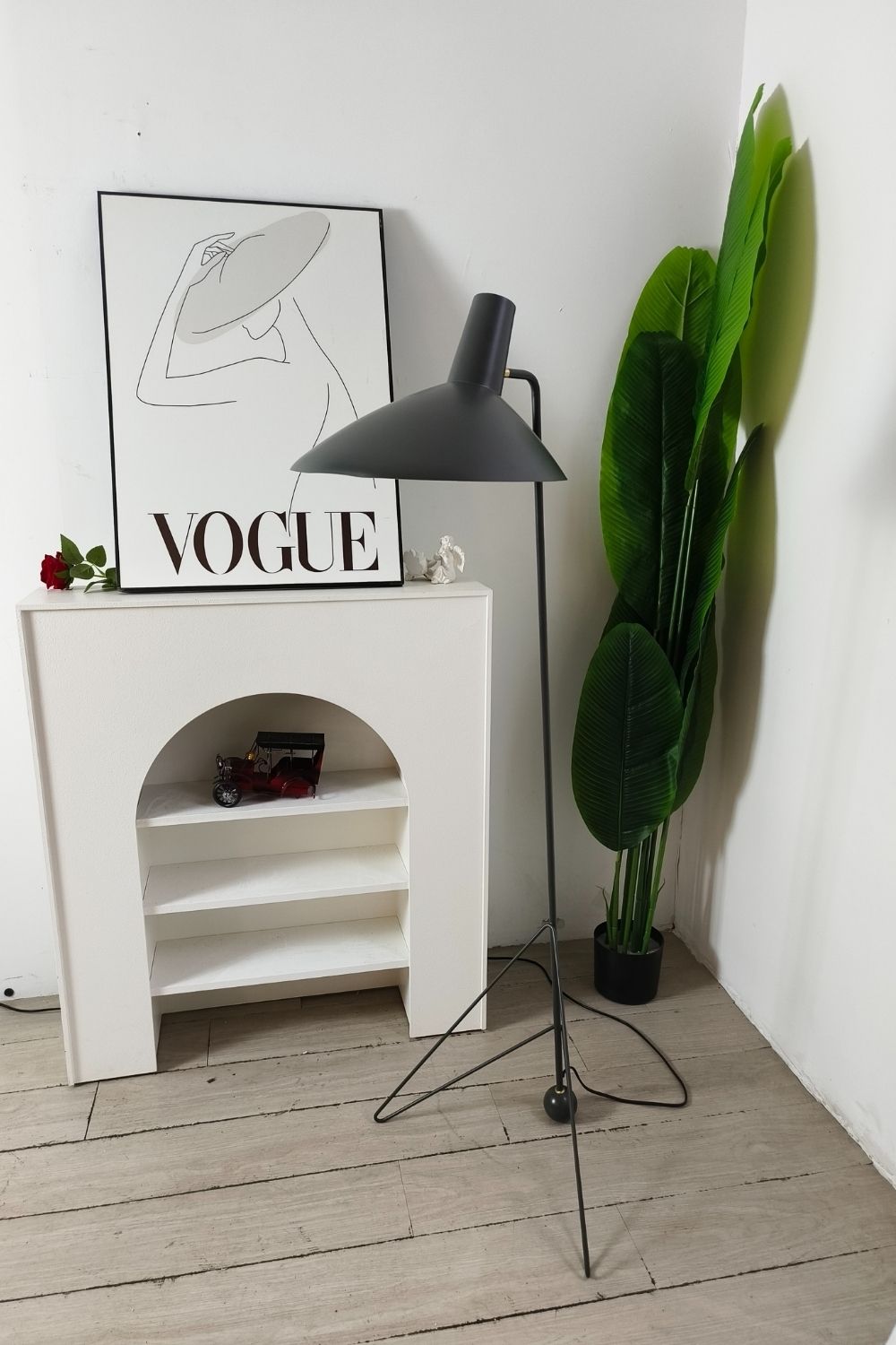 Tripod HM8 Floor lamp