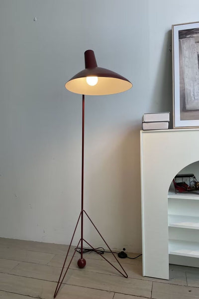 Tripod HM8 Floor lamp