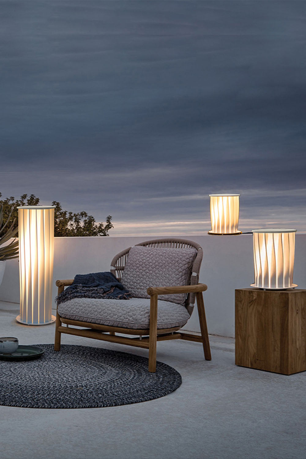 Twisted Acrylic Lantern Lawn Light
