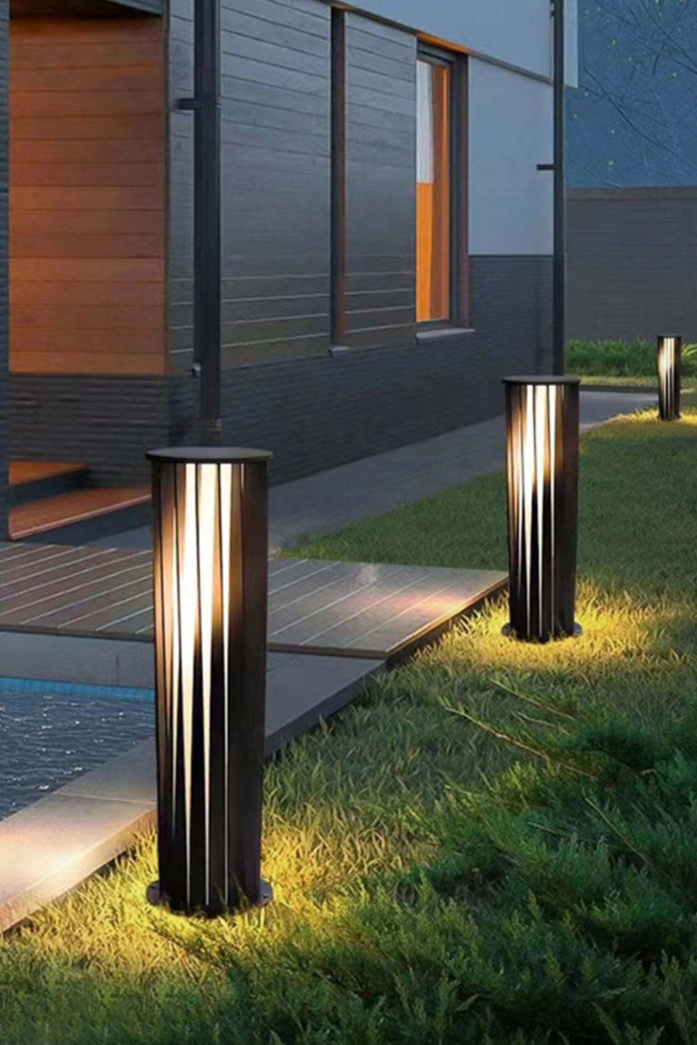 Twisted Acrylic Lantern Lawn Light