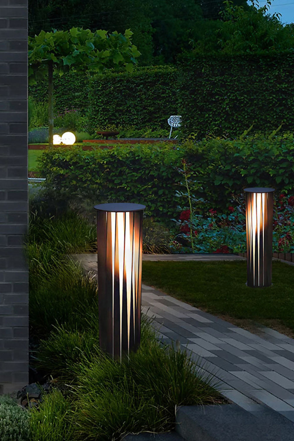 Twisted Acrylic Lantern Lawn Light