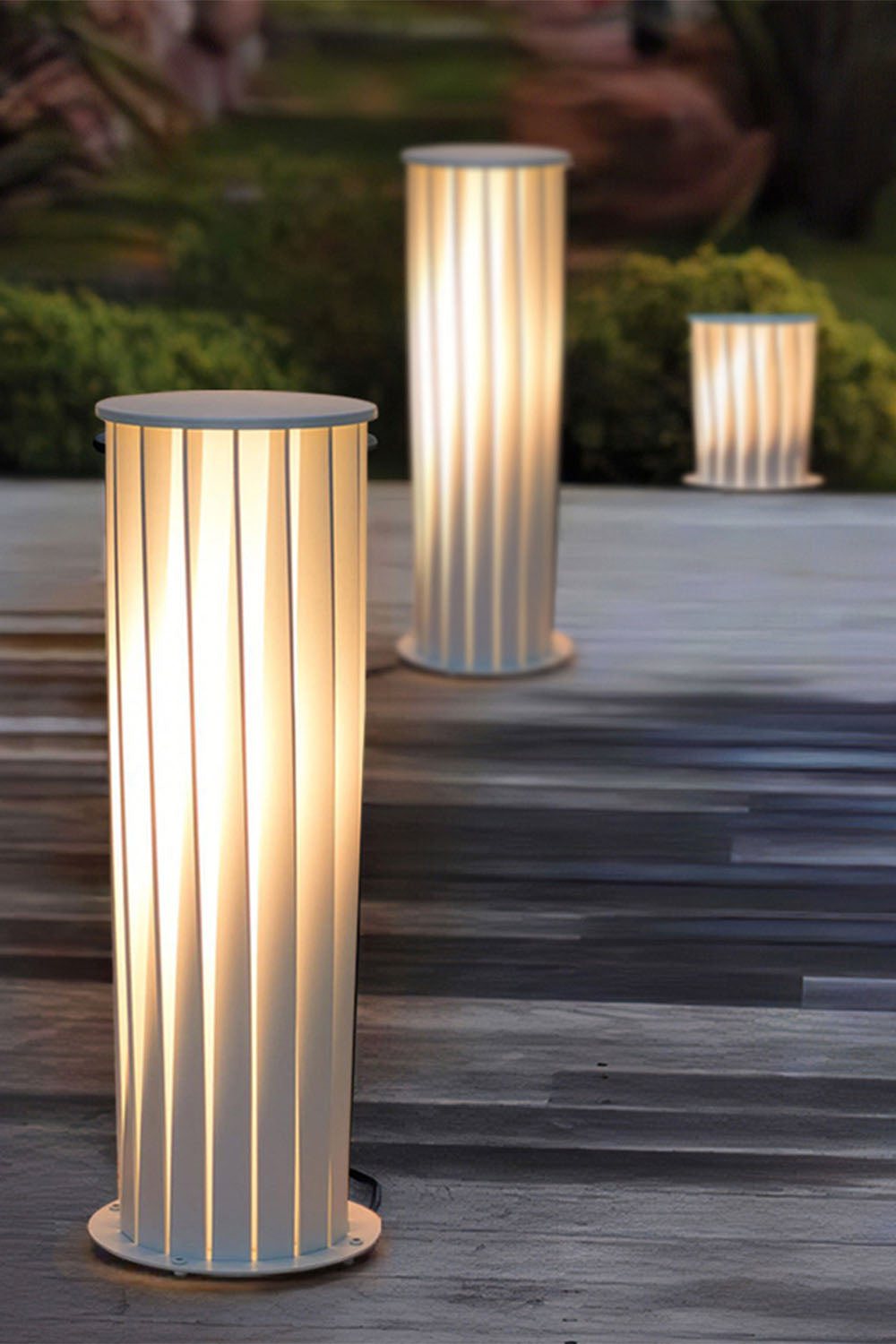 Twisted Acrylic Lantern Lawn Light