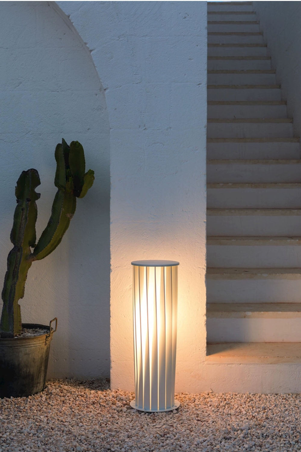 Twisted Acrylic Lantern Lawn Light