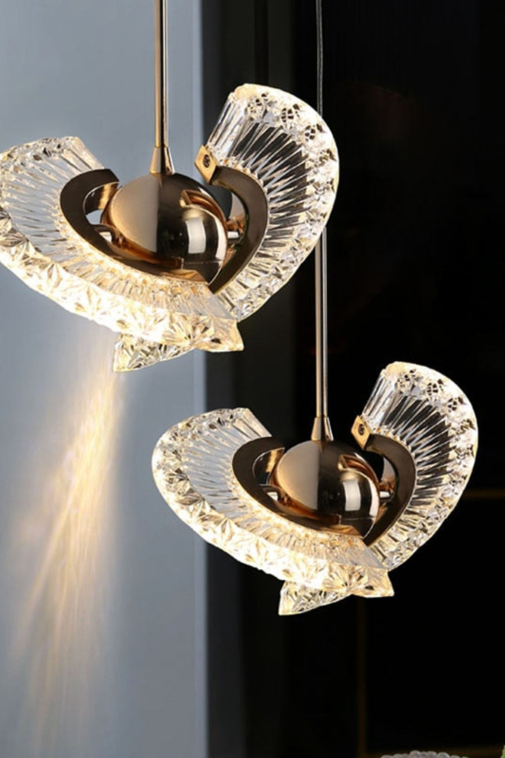 UFO Acrylic Pendant Light - SamuLighting