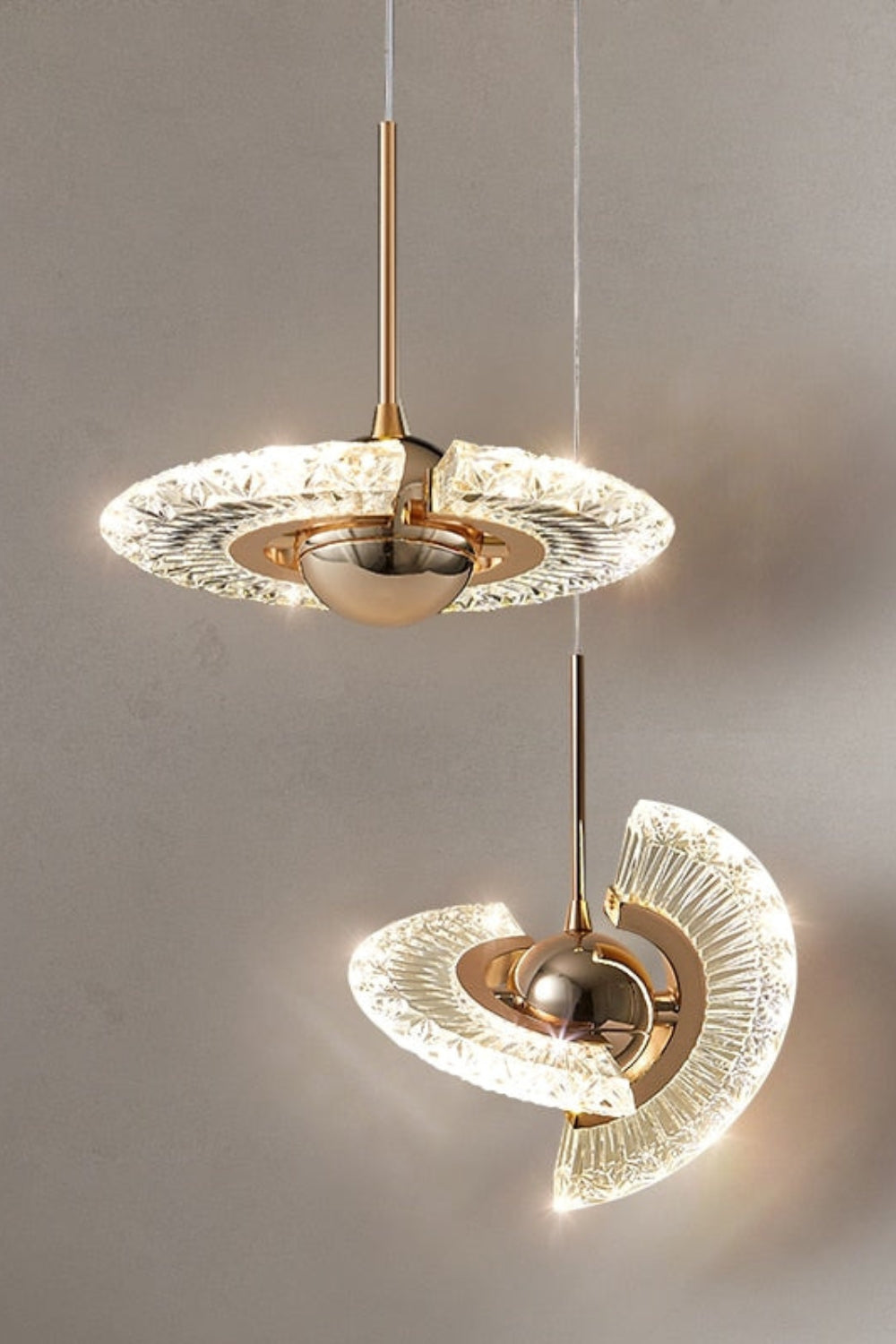 UFO Acrylic Pendant Light - SamuLighting