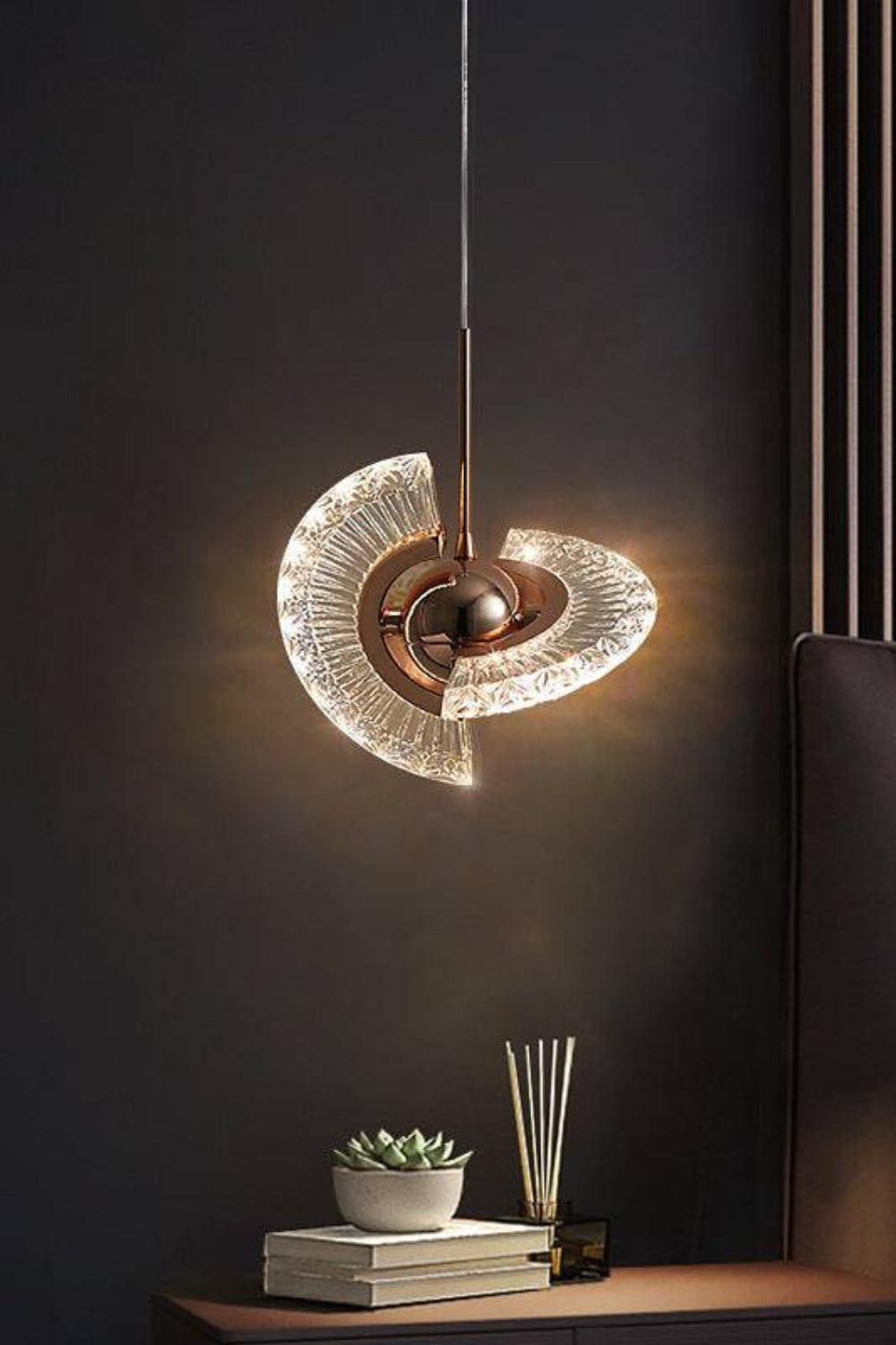 UFO Acrylic Pendant Light - SamuLighting